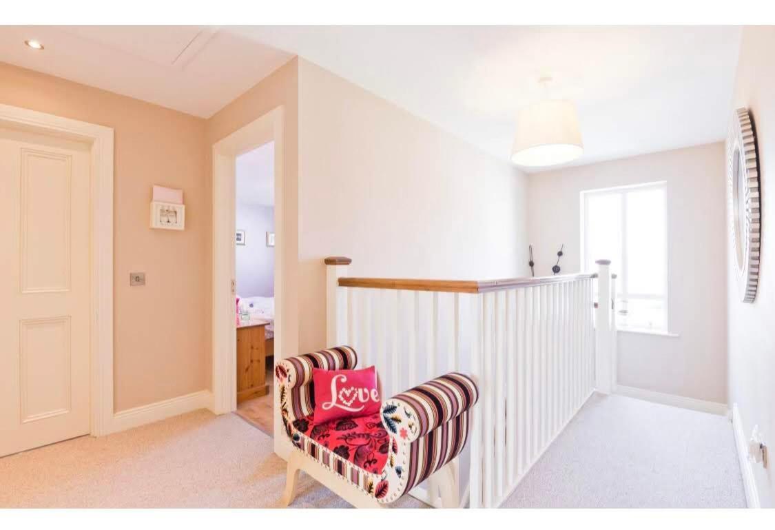 Modern Homestay 15 Minutes To Dublin Airport Ballyboughal Exterior photo